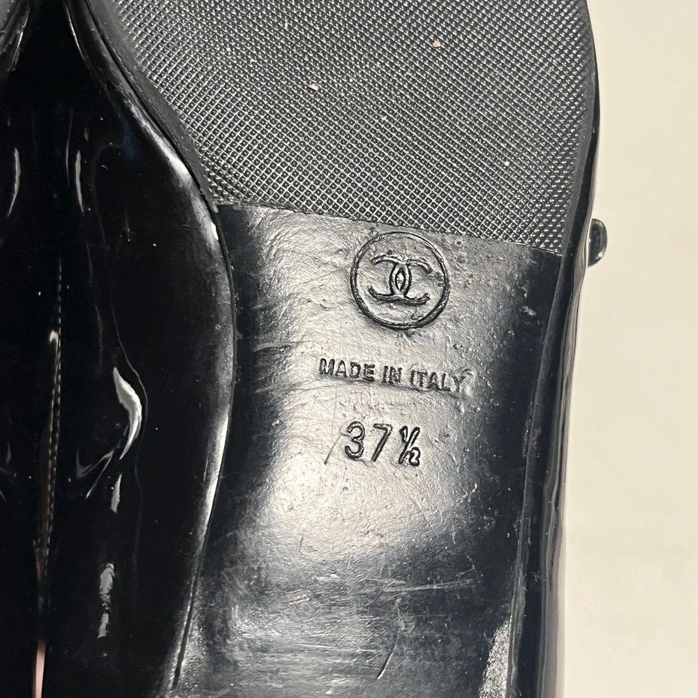CHANEL Black Patent Leather Flats with Silver Floral Accents - Picture 7 of 14